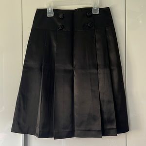 Excellent Simons Contemporaine Pleated Black Skirt - size 4